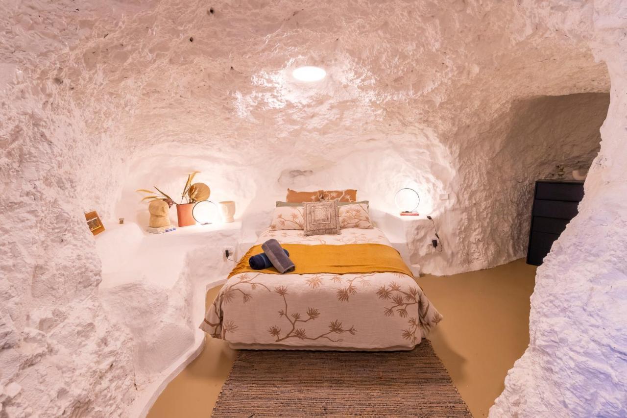 White Cliffs Accommodation -Daybreak Dugout - Unique Cave House 외부 사진