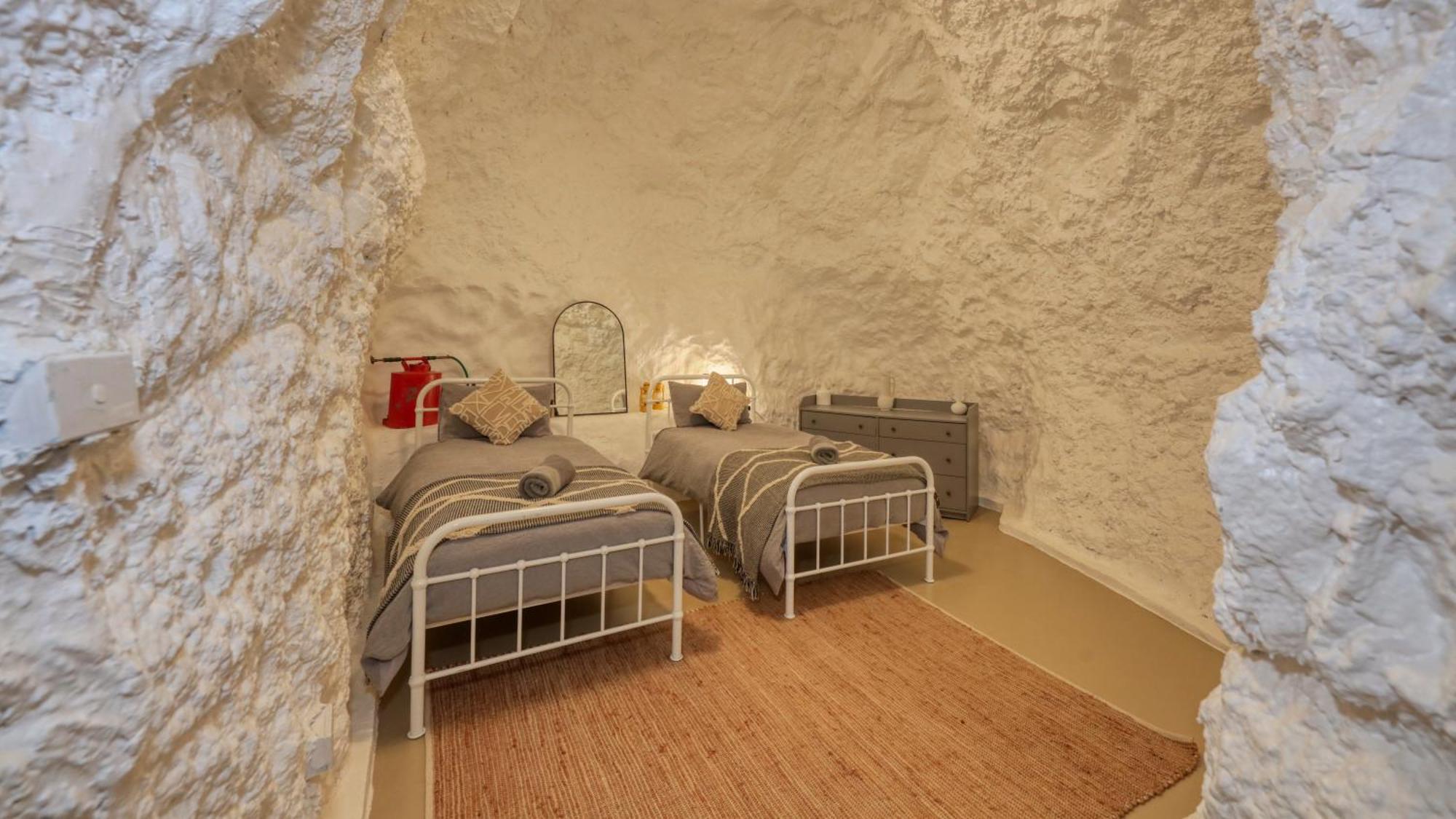 White Cliffs Accommodation -Daybreak Dugout - Unique Cave House 외부 사진